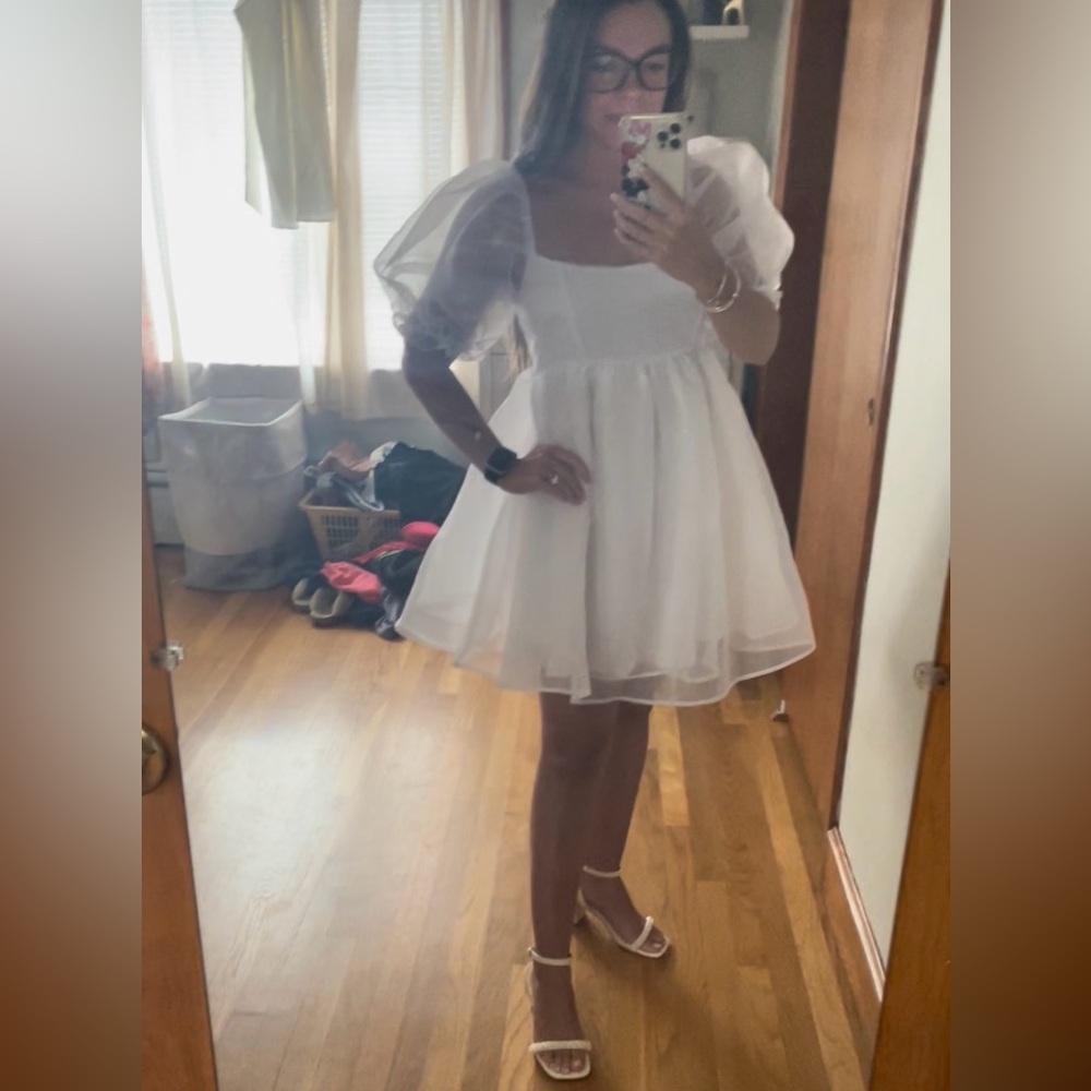 White Puff Sleeve Dresses